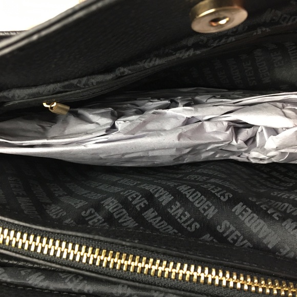 Steve Madden Quilted  Cream & Black Shoulder Purse - Picture 8 of 14